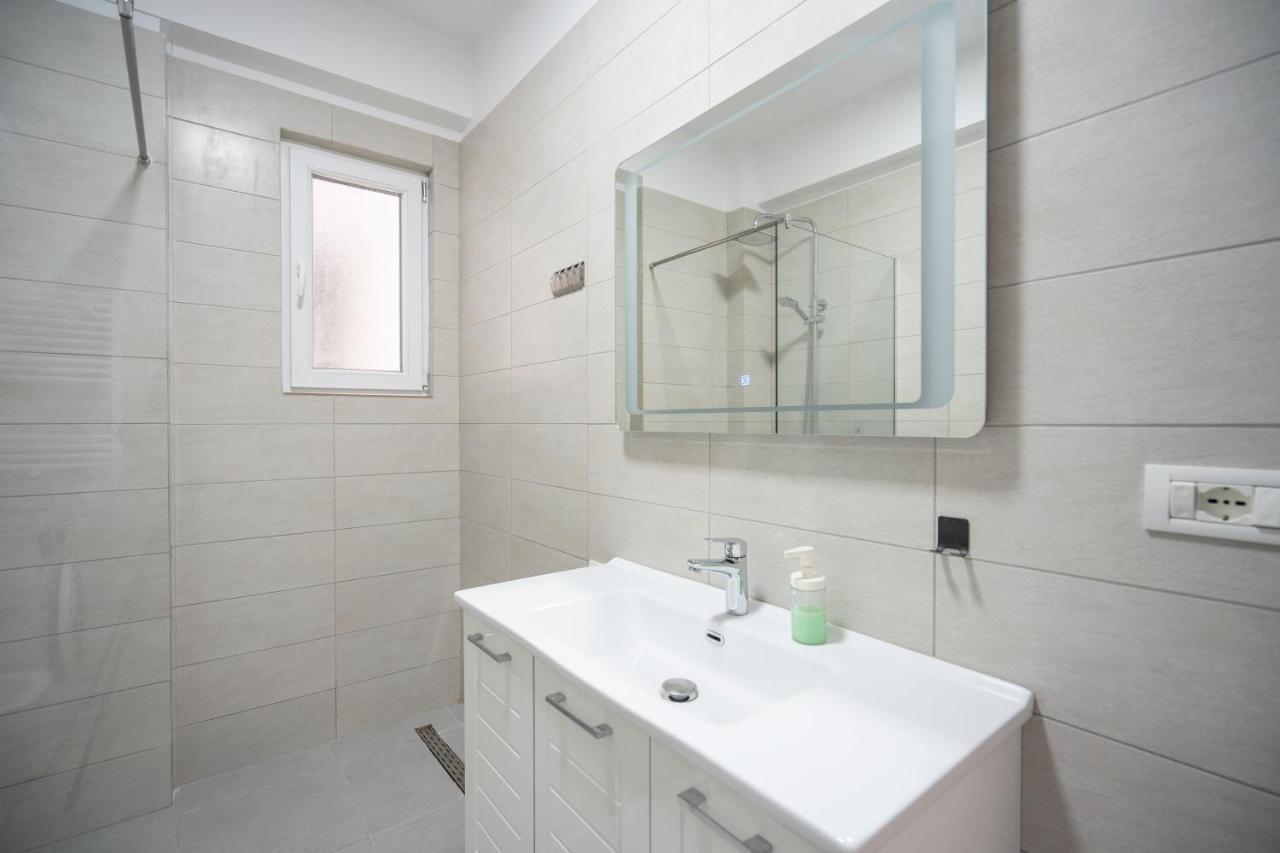 Apartment In The Village With A Sea View Vlorë Exteriör bild
